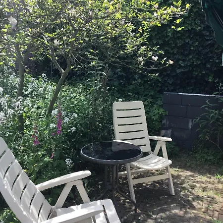 Zomerhuisje Op 度假居